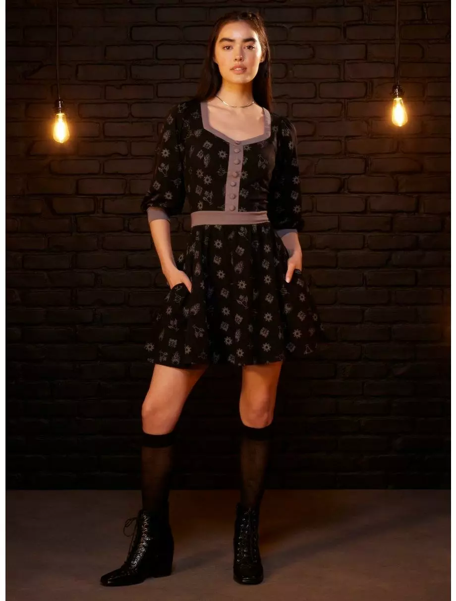 Shadow And Bone Grisha Icons Dress 4 Shadow And Bone Grisha Icons Dress - Image 2